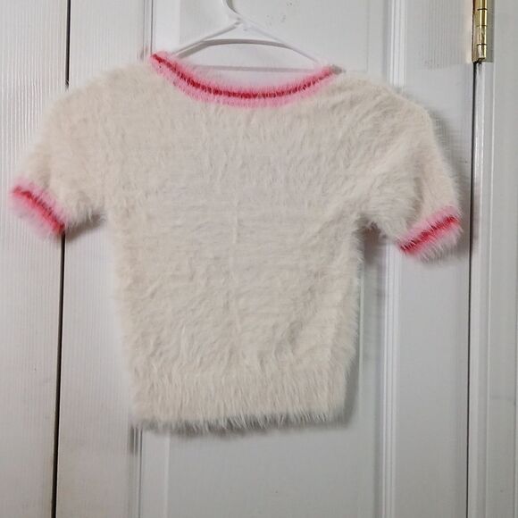 Art Class soft faux fur heart holiday short sleeve sweater Sz M (8) NWOT - Picture 6 of 6